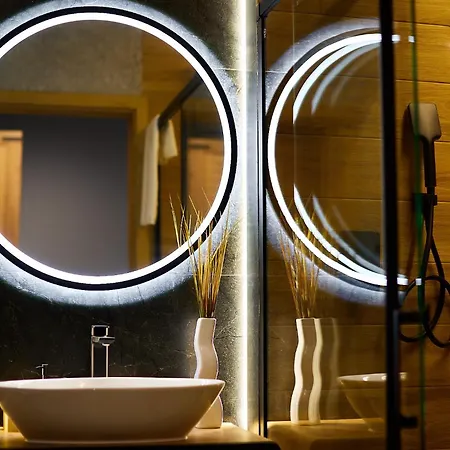 Park Red By Bookinghost * ורוצלב