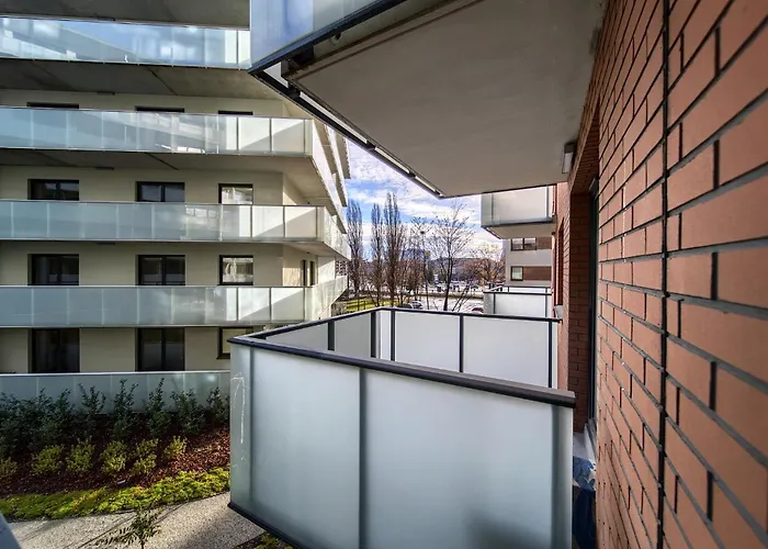 Park Red By Bookinghost Wrocław