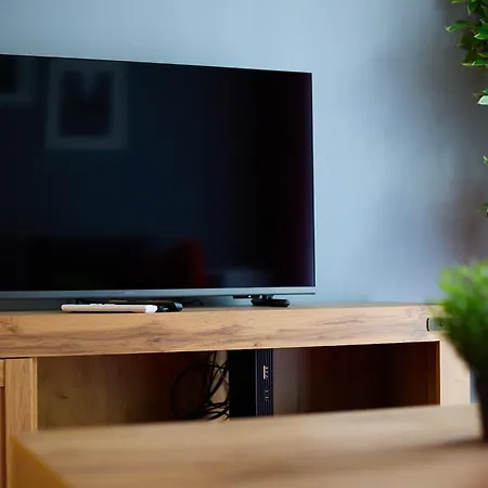 Park Red By Bookinghost