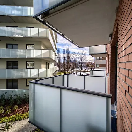 Park Red By Bookinghost Wrocław